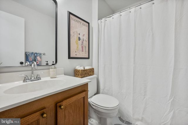 48 MCPHERSON CIR, Sterling, VA 20165