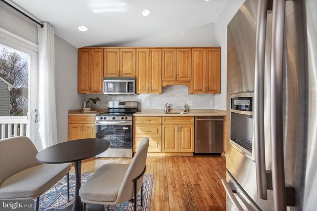 48 MCPHERSON CIR, Sterling, VA 20165