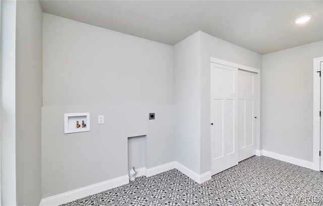 26300 Harmony Hills Drive, Warrenton, MO 63383
