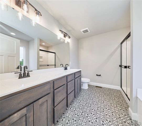 26300 Harmony Hills Drive, Warrenton, MO 63383