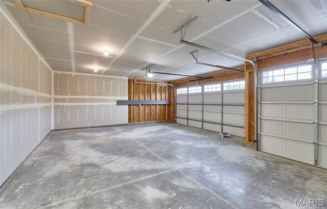 26300 Harmony Hills Drive, Warrenton, MO 63383