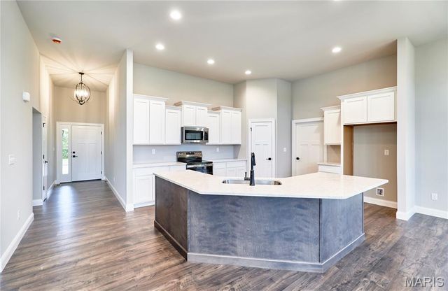 26300 Harmony Hills Drive, Warrenton, MO 63383