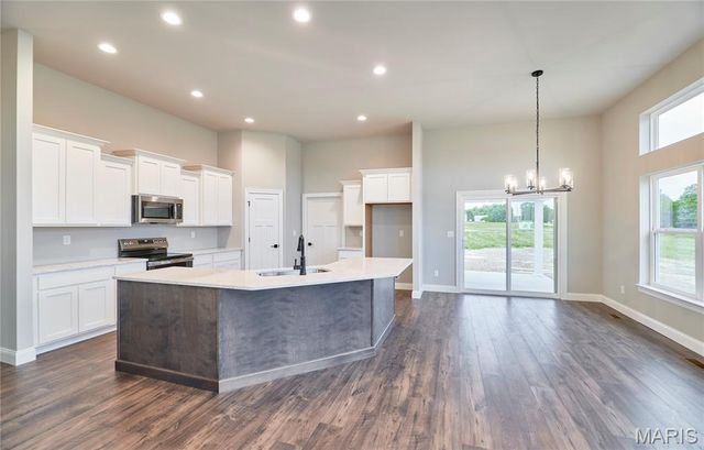 26300 Harmony Hills Drive, Warrenton, MO 63383