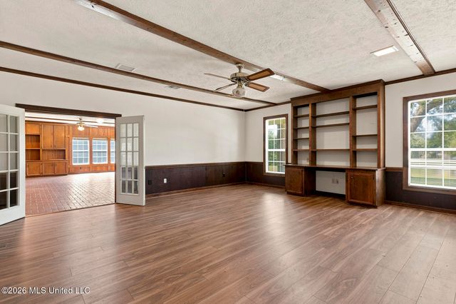 1025 Northpointe Drive, Jackson, MS 39211