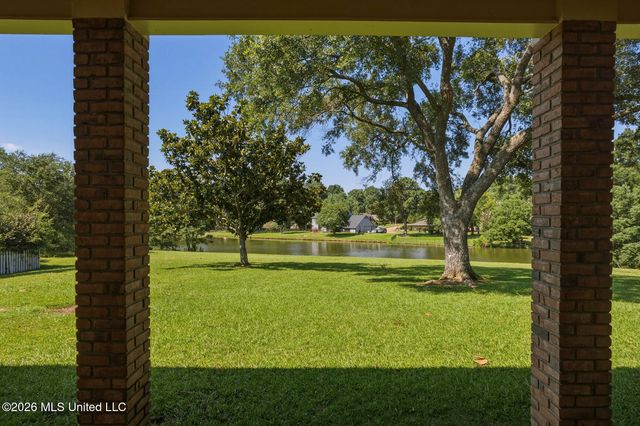 1025 Northpointe Drive, Jackson, MS 39211
