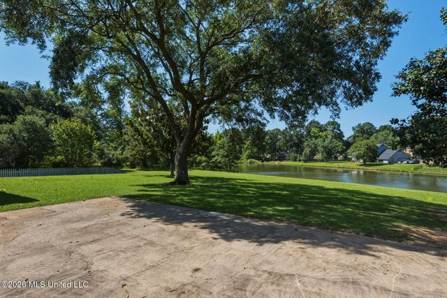 1025 Northpointe Drive, Jackson, MS 39211