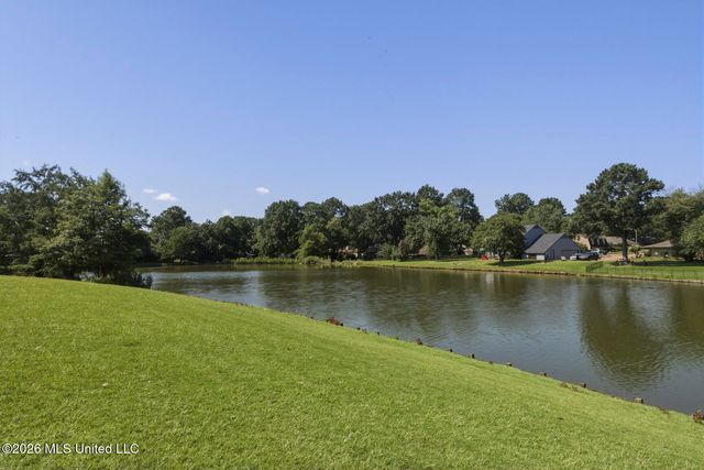 1025 Northpointe Drive, Jackson, MS 39211