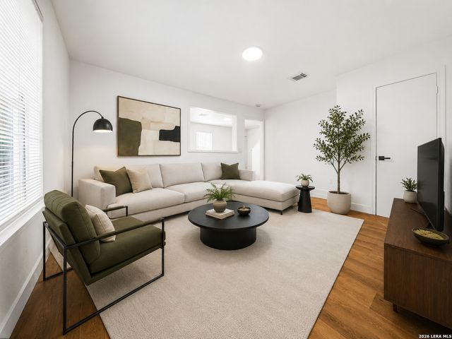 7658 Oak Chase, San Antonio, TX 78239