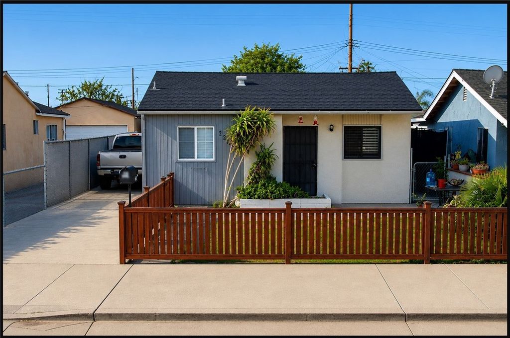 12042 166th, Artesia, CA 90701 — exterior