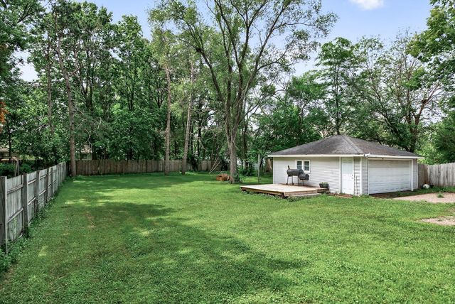 3213 W Old Shakopee Road, Bloomington, MN 55431