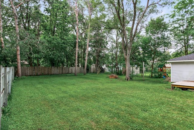 3213 W Old Shakopee Road, Bloomington, MN 55431