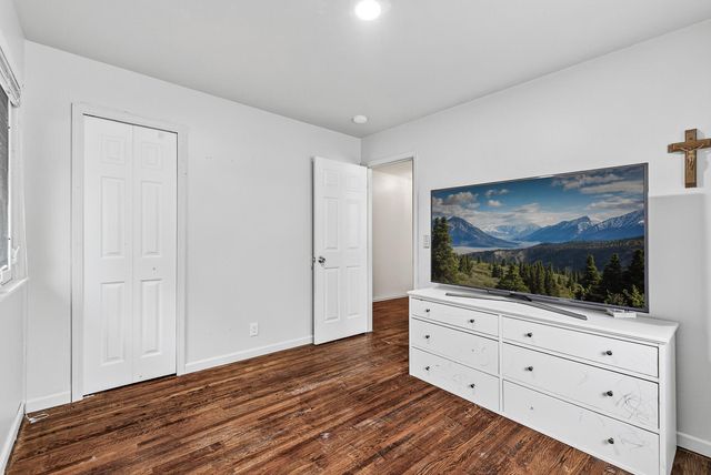 3213 W Old Shakopee Road, Bloomington, MN 55431