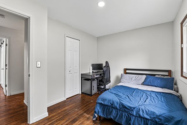 3213 W Old Shakopee Road, Bloomington, MN 55431