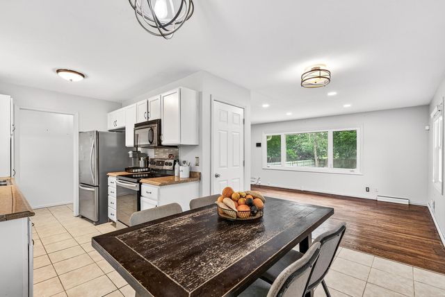 3213 W Old Shakopee Road, Bloomington, MN 55431