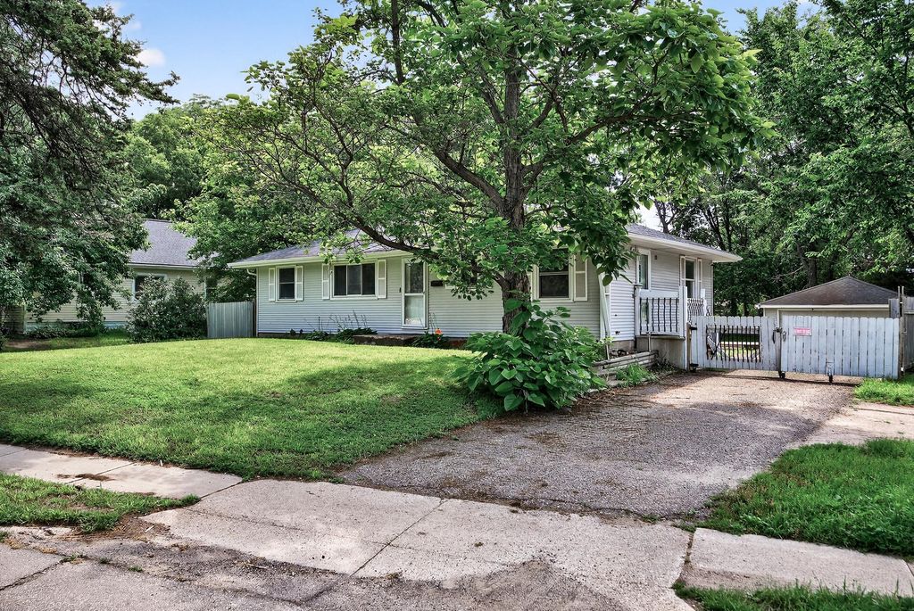 3213 W Old Shakopee Road, Bloomington, MN 55431 — photo 5