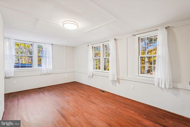 598 TIMBER LN, Bluemont, VA 20135