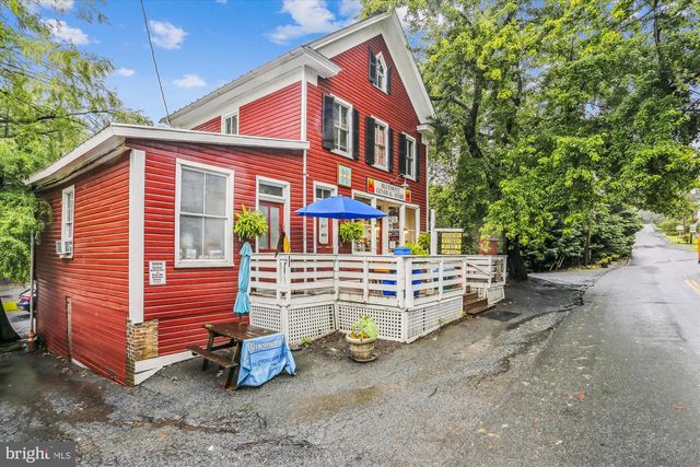 598 TIMBER LN, Bluemont, VA 20135