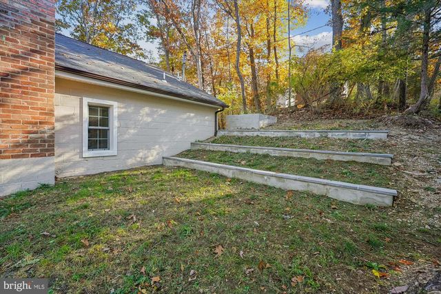 598 TIMBER LN, Bluemont, VA 20135