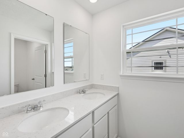 7893 Magnolia Street, New Palestine, IN 46163