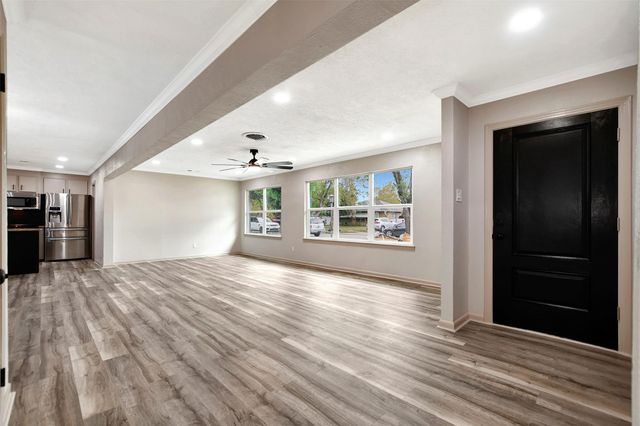 1914 Monroe Drive, Pasadena, TX 77502