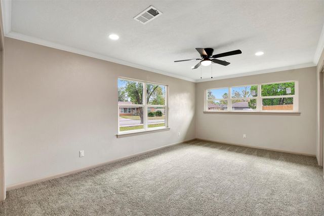 1914 Monroe Drive, Pasadena, TX 77502