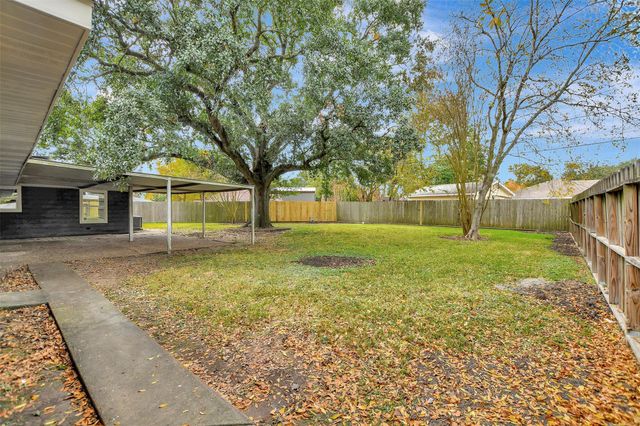 1914 Monroe Drive, Pasadena, TX 77502