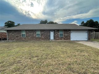 465 Echo Lane, Harrah, OK 73045