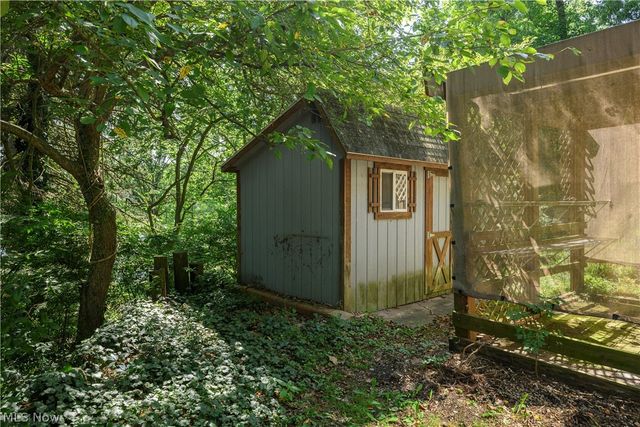 55 Willowdale Avenue NW, North Canton, OH 44720