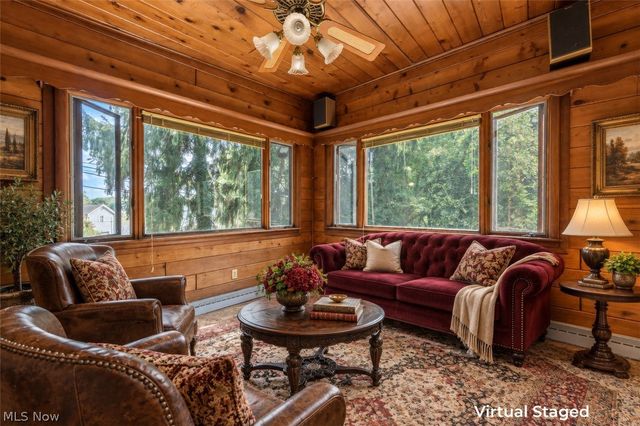 55 Willowdale Avenue NW, North Canton, OH 44720