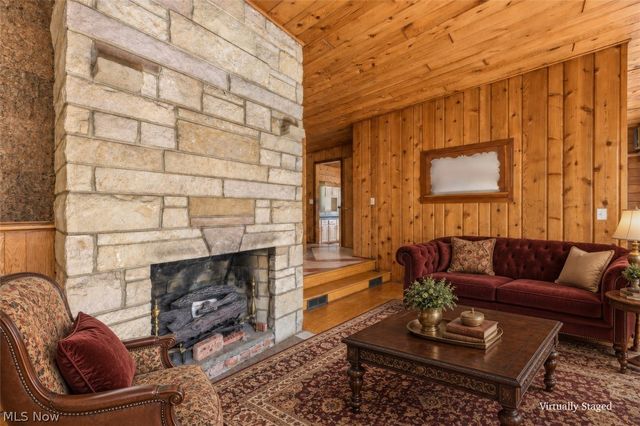 55 Willowdale Avenue NW, North Canton, OH 44720