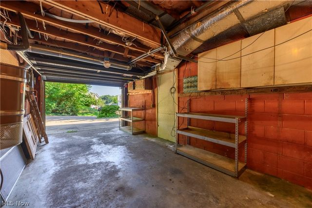 55 Willowdale Avenue NW, North Canton, OH 44720