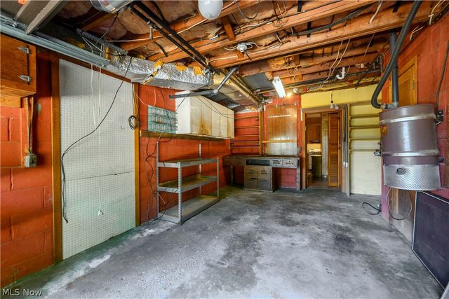 55 Willowdale Avenue NW, North Canton, OH 44720