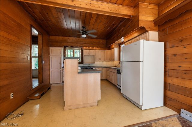 55 Willowdale Avenue NW, North Canton, OH 44720