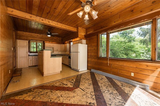 55 Willowdale Avenue NW, North Canton, OH 44720