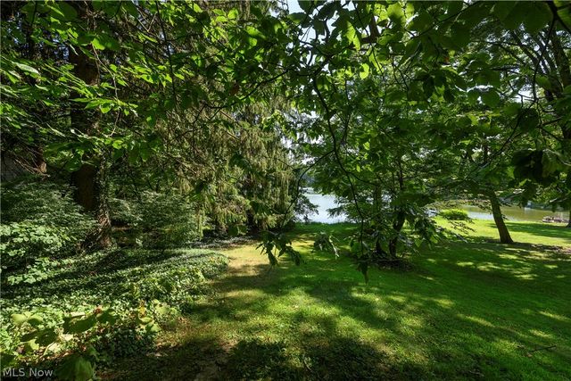 55 Willowdale Avenue NW, North Canton, OH 44720