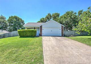 3103 W Woodridge Drive, Fayetteville, AR 72704