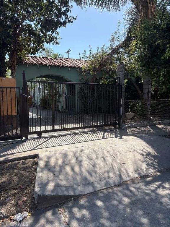 450 E 70th, Los Angeles, CA 90003