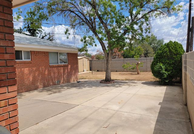 8424 Palo Duro Avenue NE, Albuquerque, NM 87111