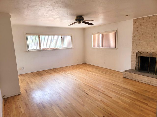 8424 Palo Duro Avenue NE, Albuquerque, NM 87111