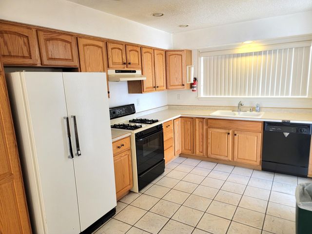 8424 Palo Duro Avenue NE, Albuquerque, NM 87111