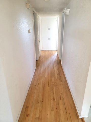 8424 Palo Duro Avenue NE, Albuquerque, NM 87111