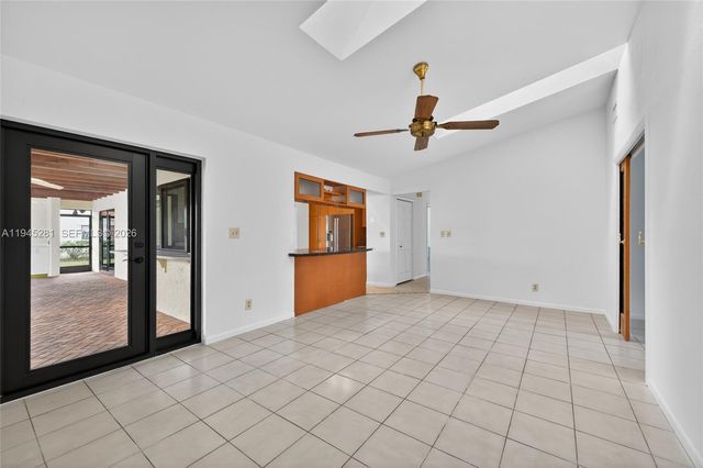 1060 NW 94th Ter, Plantation, FL 33322