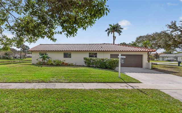 1060 NW 94th Ter, Plantation, FL 33322