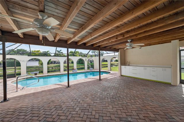 1060 NW 94th Ter, Plantation, FL 33322