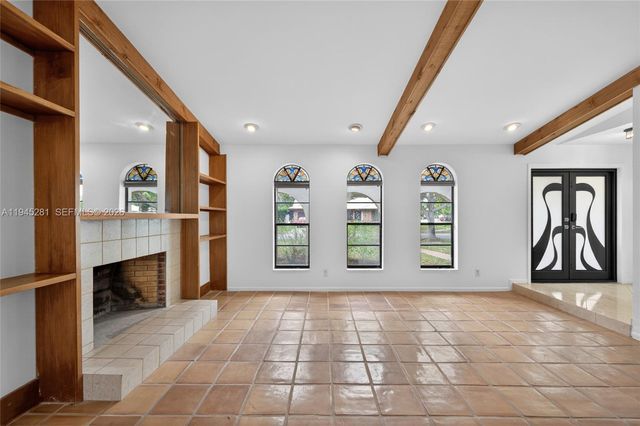 1060 NW 94th Ter, Plantation, FL 33322