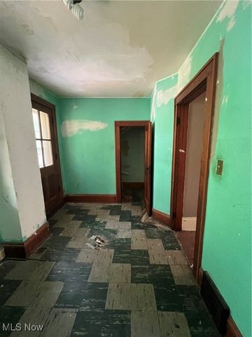 573 Madison Avenue, Akron, OH 44320