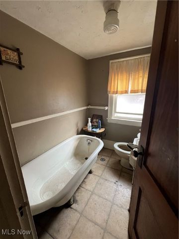 573 Madison Avenue, Akron, OH 44320