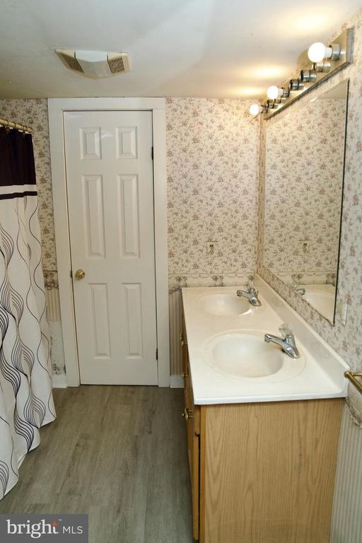 Image 16 of property listing at 31867 SHAVOX RD, Salisbury, MD 21804
