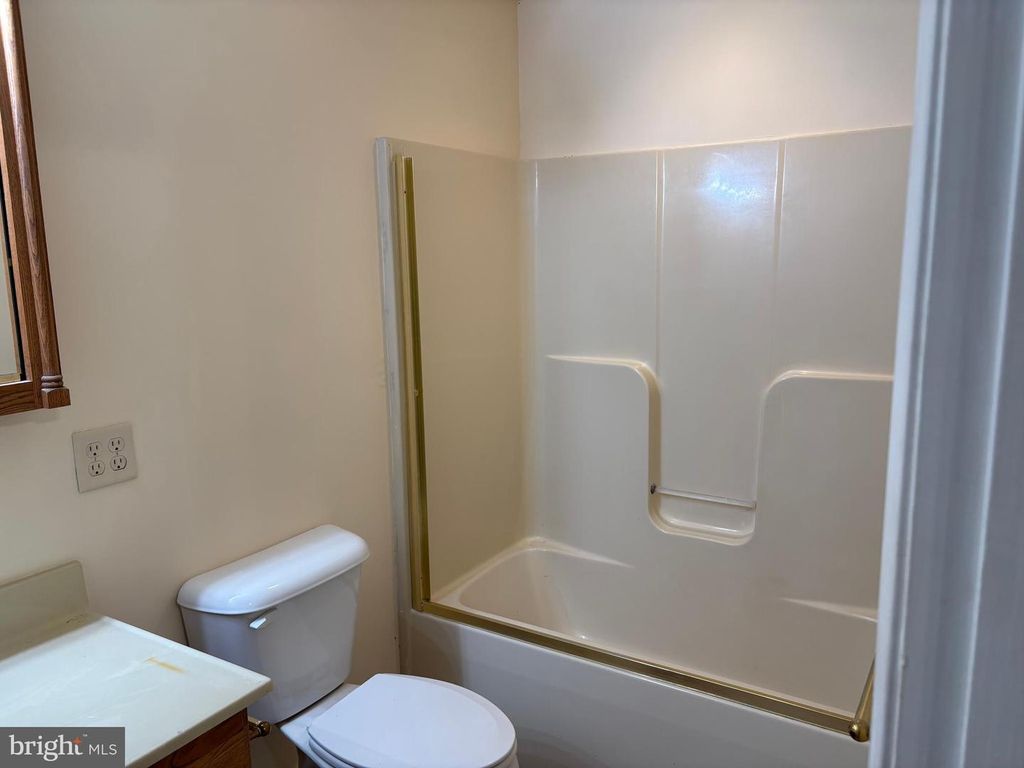 Image 50 of property listing at 31867 SHAVOX RD, Salisbury, MD 21804
