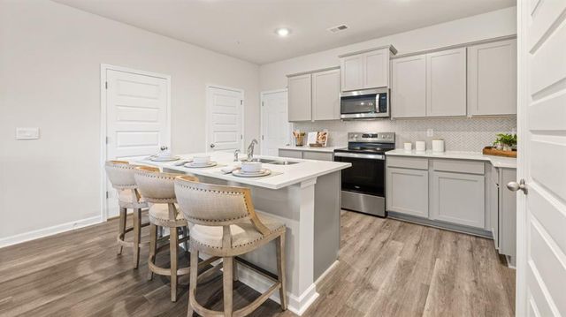 420 Reflection Drive, Stockbridge, GA 30281